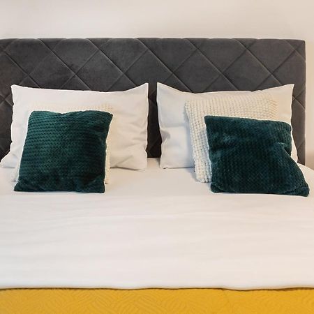 זאגרב Design 2Bdr Apartment With Balcony- Free Parking מראה חיצוני תמונה